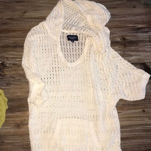 American Eagle crop sleeve sweater